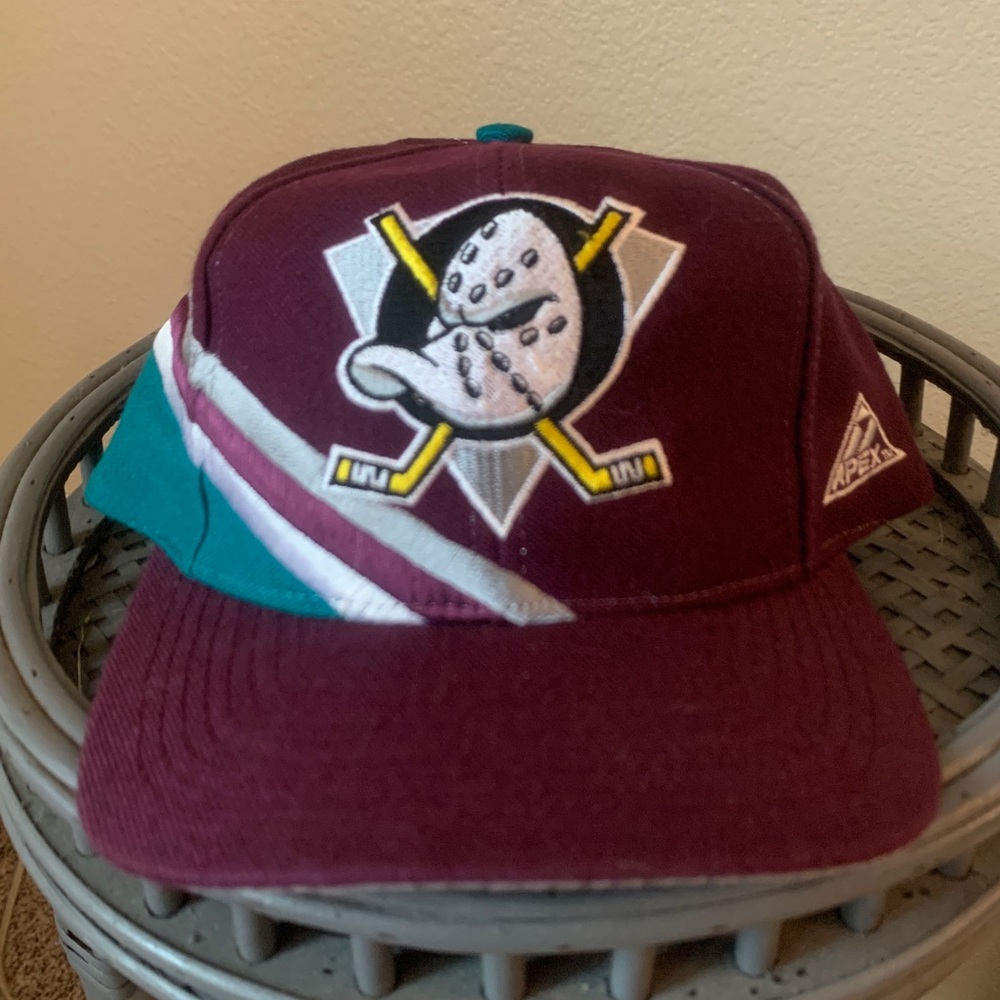 Vintage Mighty Ducks NHL Apex Snap Back